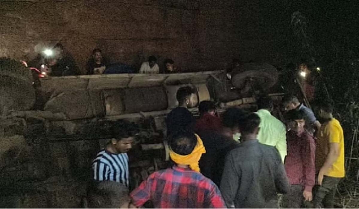 Chhattisgarh Road Accident | ఛత్తీస్‌గఢ్‌లో ఘోర రోడ్డు ప్రమాదం.. 15 మంది మృత్యువాత..