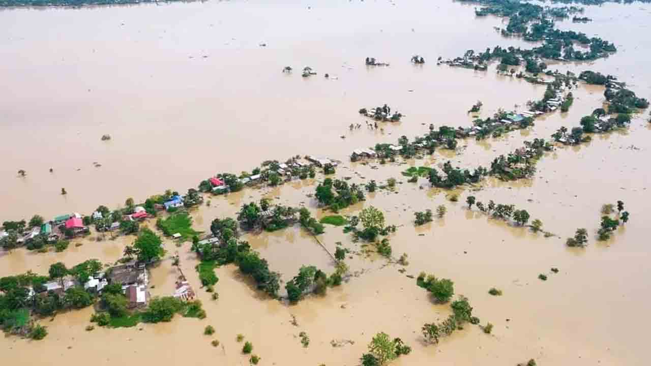 Flash Floods | అఫ్ఘానిస్థాన్‌లో వరదల బీభత్సం.. 33 మంది దుర్మరణం..